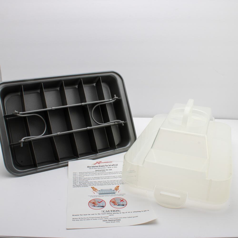 Xtraordinary Slice Solutions Brownie Pan Set w/ Lid